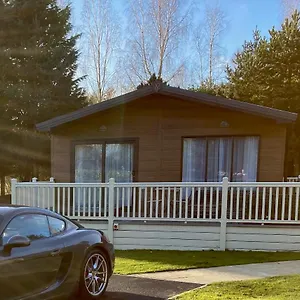 Gleneagles With Hot Tub Holiday home York